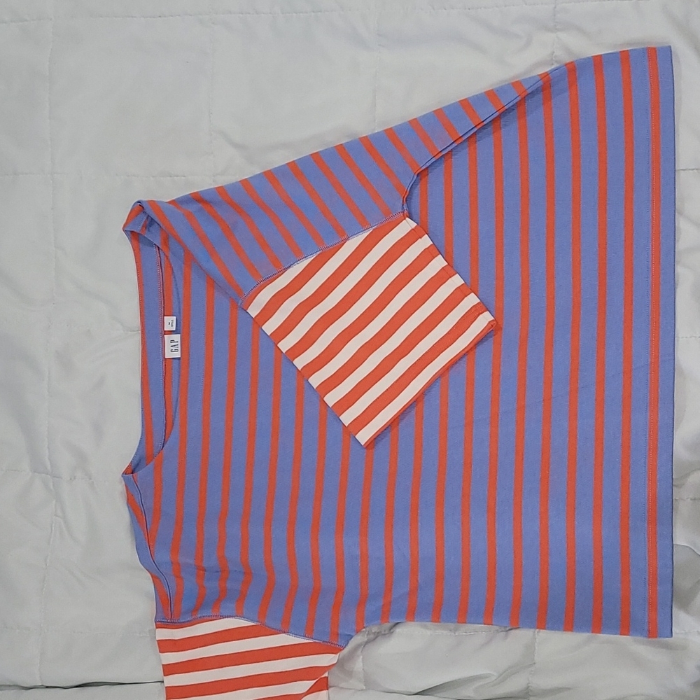 GAP stripe t-shirt